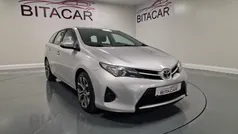 Cinza Usado 2015 Toyota Auris Active | € 13.950 (Preço justo)
