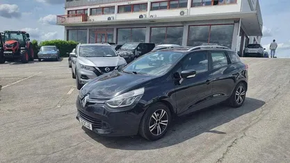 Usado Renault Clio IV 90 HP (66 kW) 2013 Preto