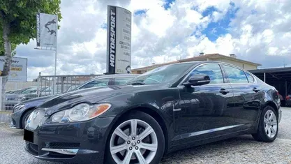 Cinza Usado 2011 Jaguar XF Premium Luxury Sedan | € 14.990 (Preço justo)