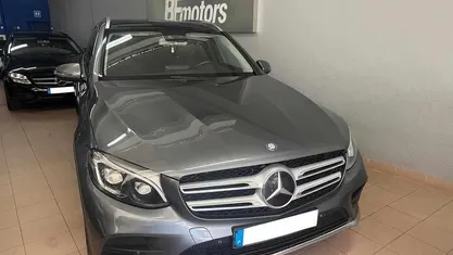 Cinza Usado 2016 Mercedes GLC250 AMG line SUV | € 32.900 (Preço justo)
