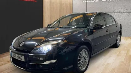 Preto Usado 2011 Renault Laguna III Sedan | € 5.950 (Preço justo)