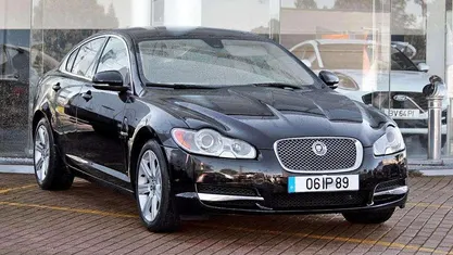 Preto Usado 2009 Jaguar XF Premium Luxury Sedan | € 12.990 (Preço justo)