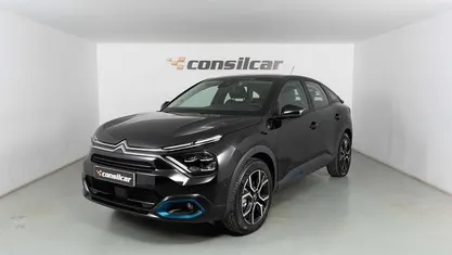 Usado Citroën e-C4 Live 100 kW (136 HP) 2022 Preto Citadino