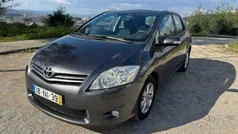 Cinzento Usado 2011 Toyota Auris Sedan | € 8.450 (Preço elevado)