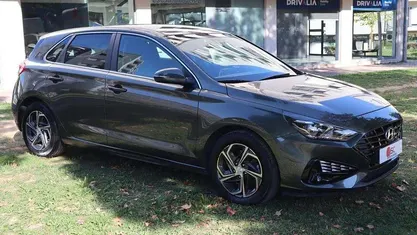 Usado Hyundai i30 120 HP (88 kW) 2023
