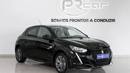 Preto Usado 2022 Peugeot e-208 Allure Citadino | € 18.500 (Preço justo)