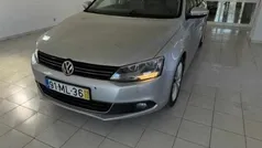 Cinzento Usado 2011 VW Jetta Sedan | € 13.250