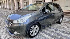 Cinza Usado 2012 Peugeot 208 Allure Citadino | € 10.400 (Preço justo)