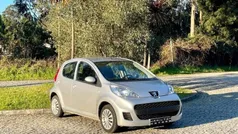 Cinzento Usado 2011 Peugeot 107 Citadino | € 4.999 (Preço justo)