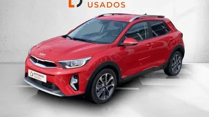 Usado Kia Stonic 100 HP (73 kW) 2025 Vermelho SUV