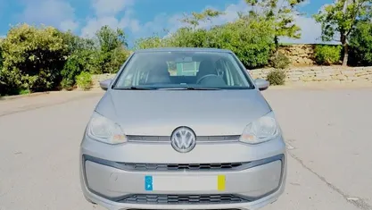 Cinzento Usado 2017 VW up! Citadino | € 7.000 (Super Preço)
