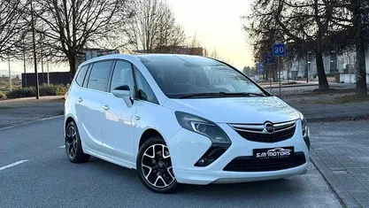 Branco Usado 2012 Opel Zafira Monovolume | € 10.000 (Preço justo)