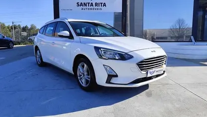 Usado Ford Focus 120 HP (88 kW) 2021 Branco Carrinha