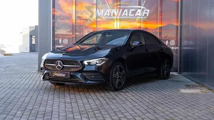 Preto Usado 2021 Mercedes CLA250 Sedan | € 31.900 (Preço justo)