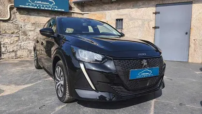 Usado Peugeot e-208 Active 100 kW (136 HP) 2020 Preto Citadino