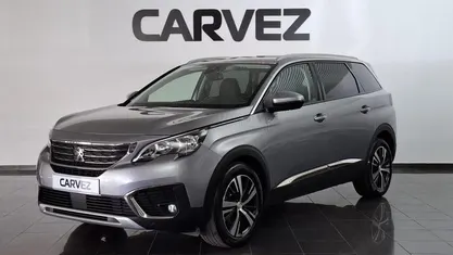 Cinzento Usado 2020 Peugeot 5008 Monovolume | € 19.400 (Bom preço)