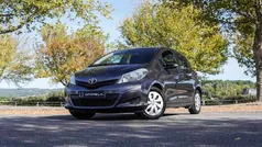 Cinza Usado 2012 Toyota Yaris Citadino | € 7.850 (Preço justo)