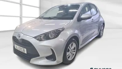 Usado Toyota Yaris Hybrid Comfort 115 HP (84 kW) 2021 Cinza