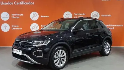 Usado VW T-Roc 116 HP (85 kW) 2024 Preto metalizado SUV