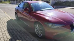 Vermelho Usado 2017 Alfa Romeo Giulia Sedan | € 24.500 (Preço justo)