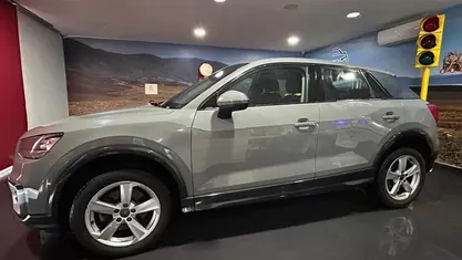 Usado Audi Q2 Sport 116 HP (85 kW) 2017 Cinzento SUV