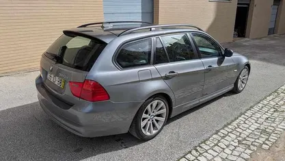 Usado BMW 320 177 HP (130 kW) 2009 Cinzento Sedan