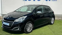 Preto Usado 2016 Peugeot 208 Citadino | € 10.950 (Preço justo)