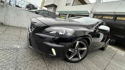 Preto Usado 2014 Volvo V40 R-Design Carrinha | € 15.500 (Preço justo)