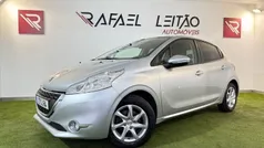 Cinza Usado 2014 Peugeot 208 Active Citadino | € 7.300 (Bom preço)