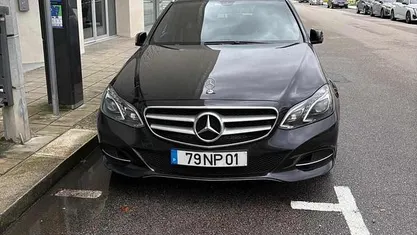 Preto Usado 2013 Mercedes E220 Carrinha | € 19.000 (Preço justo)
