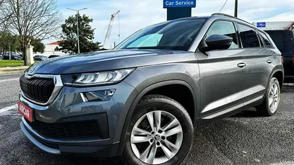 Cinza Usado 2024 Skoda Kodiaq Ambition SUV | € 33.900 (Preço justo)