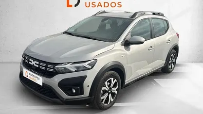 Cinza Usado 2024 Dacia Sandero Expression Citadino | € 17.250 (Preço justo)