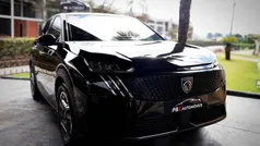 Preto Usado 2023 Peugeot e-3008 SUV | € 41.980 (Preço justo)
