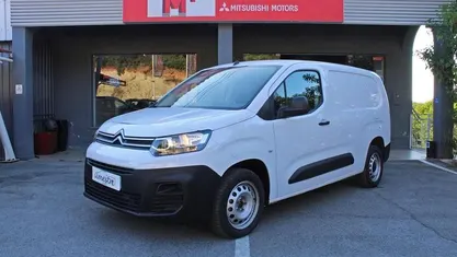 Usado Citroën Berlingo 102 HP (75 kW) 2024 Branco Monovolume