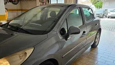 Cinzento Usado 2009 Peugeot 207 Citadino | € 5.500 (Preço justo)