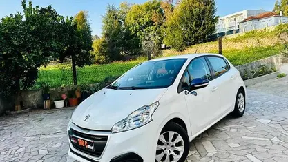 Usado Peugeot 208 68 HP (50 kW) 2017 Branco Citadino
