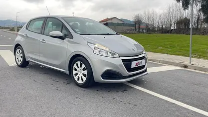 Usado 2016 Peugeot 208 Active Citadino | € 9.500 (Preço justo)