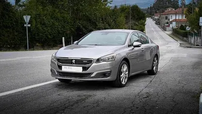 Cinzento Usado 2015 Peugeot 508 Sedan | € 12.950 (Preço justo)