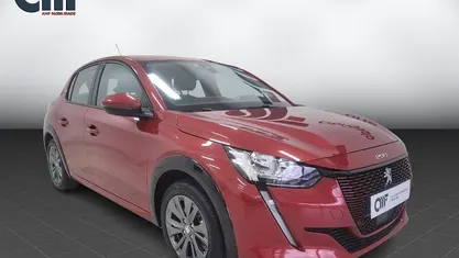 Usado 2020 Peugeot e-208 Allure Citadino | € 15.250 (Preço justo)