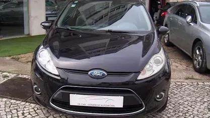 Preto Usado 2010 Ford Fiesta Citadino | € 5.950 (Preço justo)