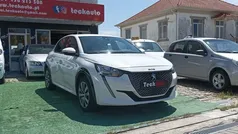 Branco Usado 2021 Peugeot e-208 Active Citadino | € 19.880 (Preço justo)