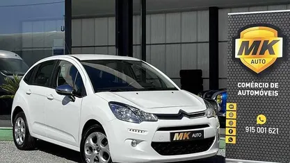 Branco Usado 2015 Citroën C3 PureTech Citadino | € 10.990 (Preço justo)