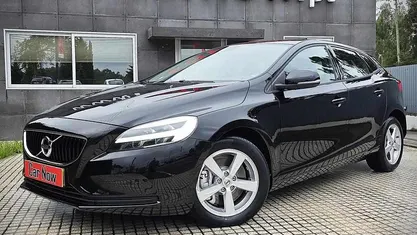 Preto Usado 2018 Volvo V40 | € 18.250 (Preço justo)