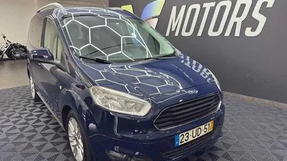 Usado 2018 Ford Tourneo Courier Monovolume | € 8.990 (Preço justo)