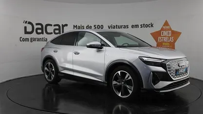 Cinzento Usado 2022 Audi Q4 e-tron S-Line SUV | € 33.599 (Preço justo)
