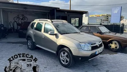 Cinzento Usado 2011 Dacia Duster SUV | € 7.750 (Bom preço)
