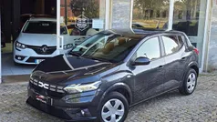 Cinza Usado 2023 Dacia Sandero Expression Citadino | € 14.950 (Bom preço)