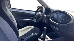 Usado 2024 Toyota Aygo Play Citadino | € 17.750 (Preço justo)