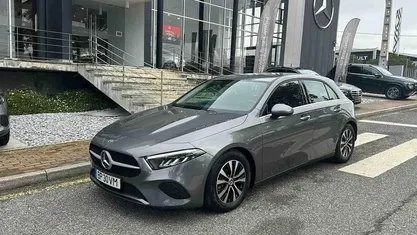 Cinzento Usado 2024 Mercedes 200 | € 29.950 (Preço justo)