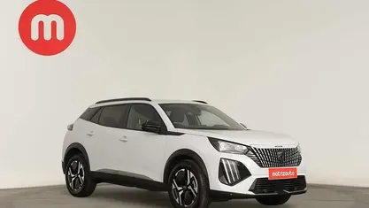 Branco Usado 2024 Peugeot 2008 SUV | € 22.499 (Preço justo)